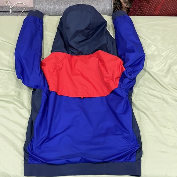 Nike windbreaker size small - Picture 3 of 3